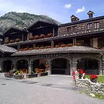 Ih Mont Blanc Готель 4*