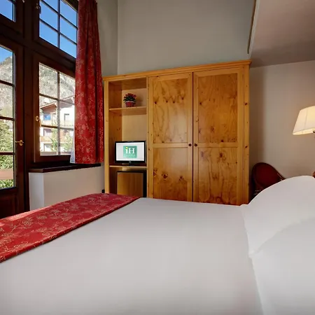 Ih Mont Blanc Отель Курмайор