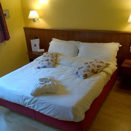 فندق Ih Mont Blanc 4*