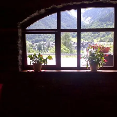 Ih Mont Blanc فندق كورمايور