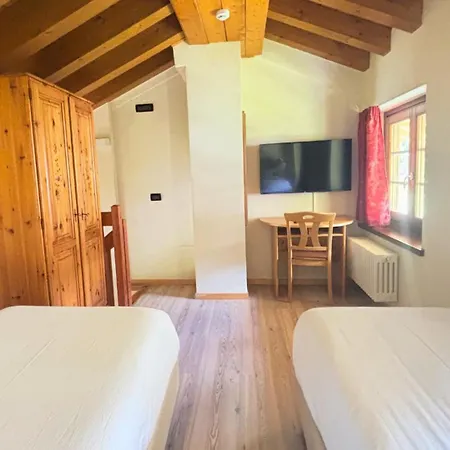 Ih Mont Blanc Szálloda 4*