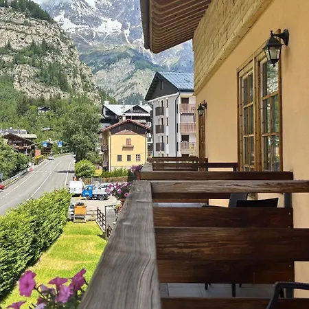 Ih Mont Blanc Courmayeur