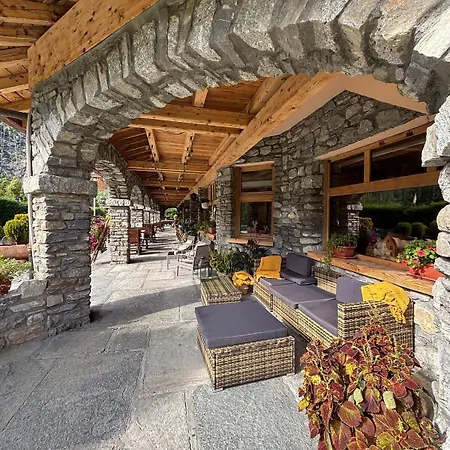 Szálloda Ih Mont Blanc 4*