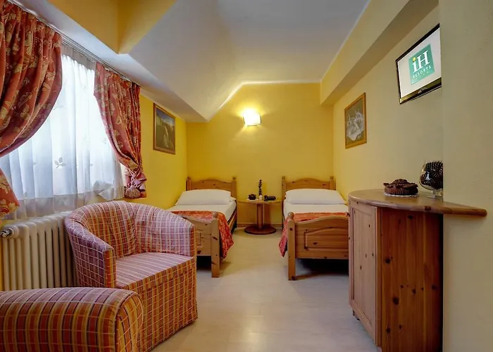 Ih Mont Blanc Hotell 4*