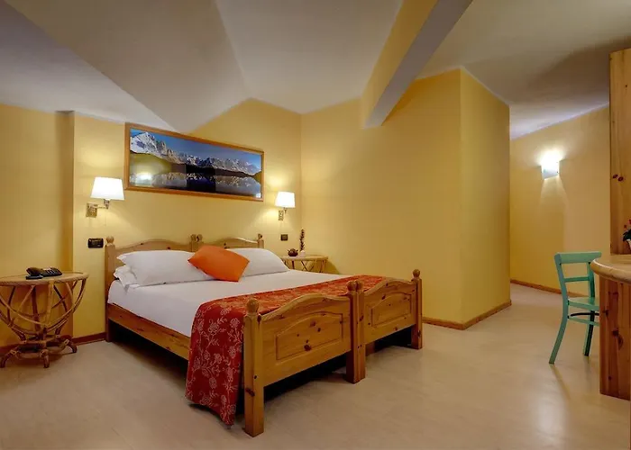 Ih Mont Blanc 4* 쿠르마예