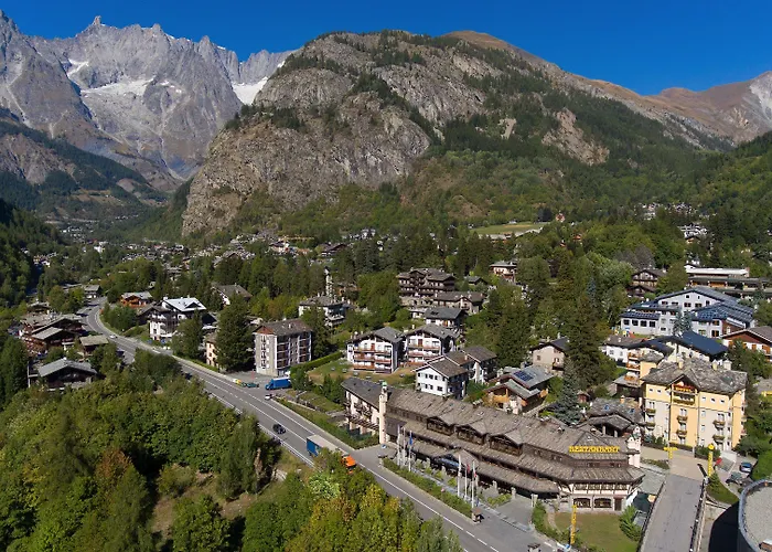 Ih Mont Blanc 4* 쿠르마예