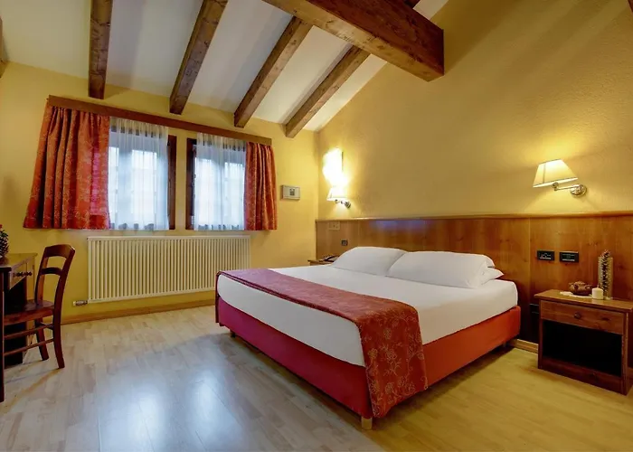 Szálloda Ih Mont Blanc 4*